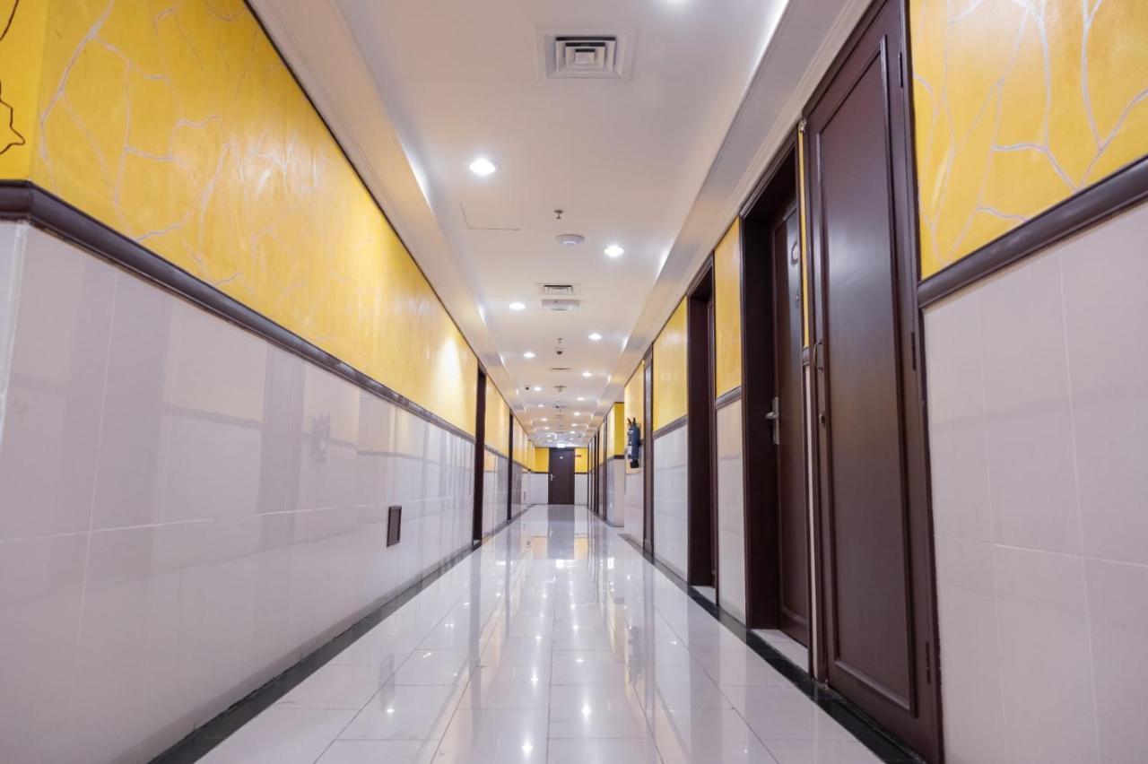 Three 888 Hotel 迪拜 外观 照片