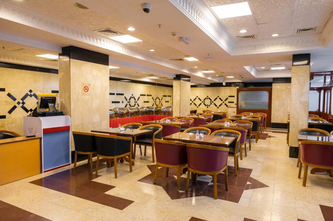 Three 888 Hotel 迪拜 外观 照片